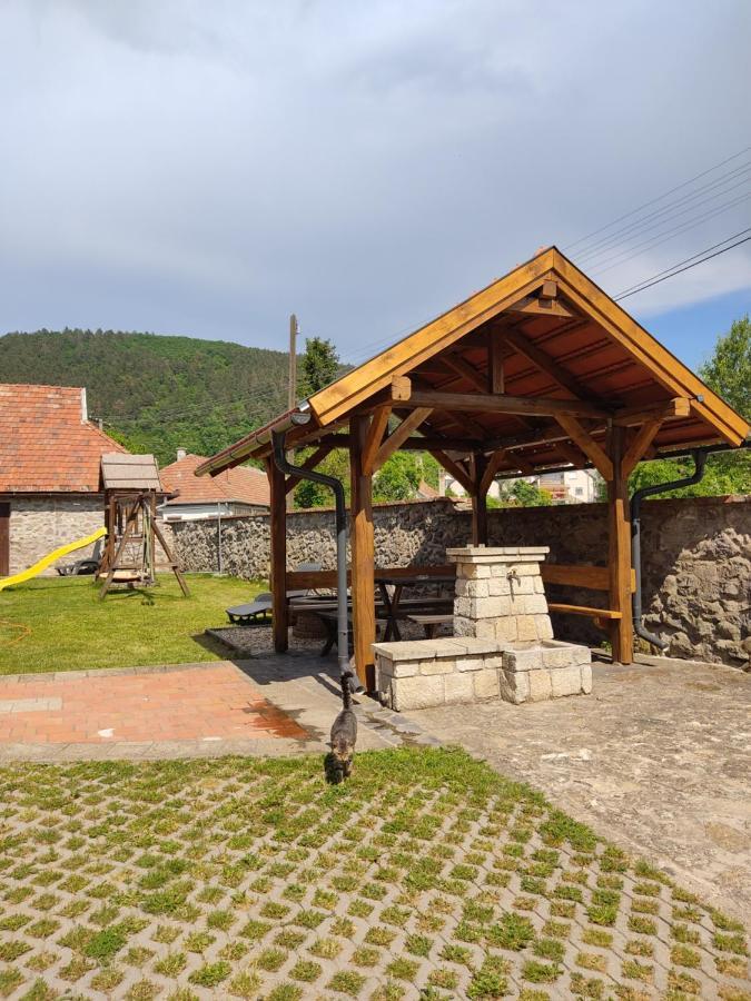 Boldogkohaz Hotel Boldogkovaralja Exterior photo